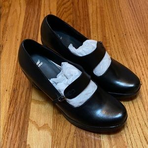 NWOB Dansko Mary Jane pump size 41 black